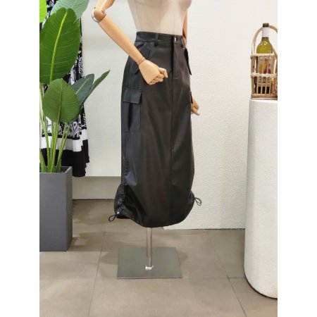 포켓 스트링 레더 롱스커트