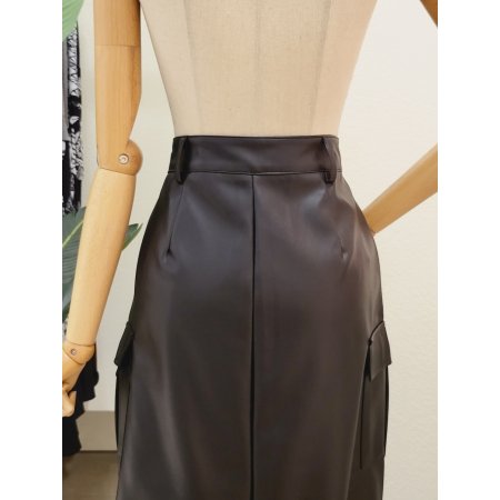 포켓 스트링 레더 롱스커트