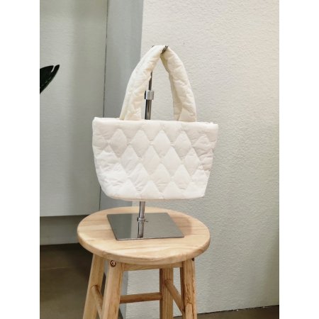 다이아 퀼팅 토트백