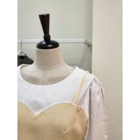 뷔스티에 포인트 라운드 블라우스