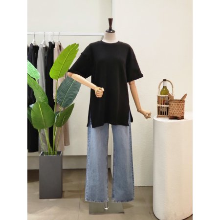 트임 루즈핏 라운드 티셔츠