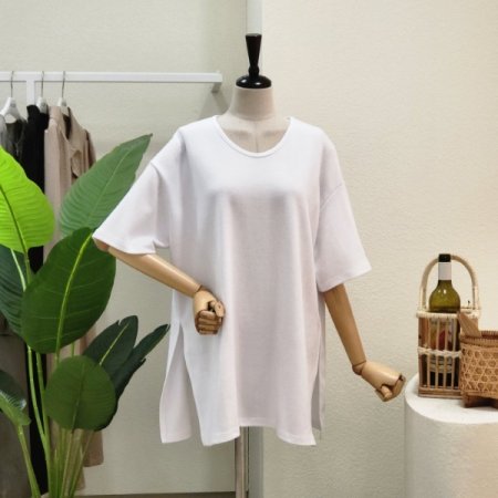 트임 루즈핏 브이넥 티셔츠