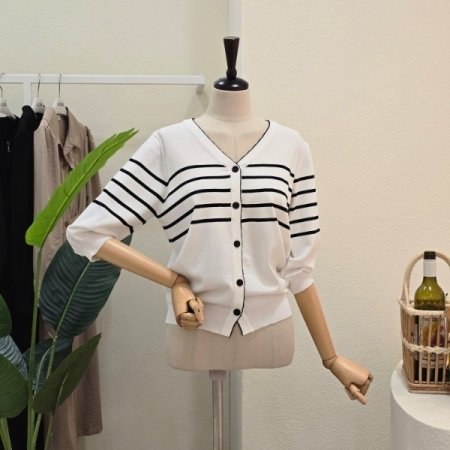 스트라이프 5부 브이넥 가디건