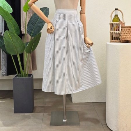 스트라이프 뒷밴딩 스커트