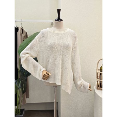 라운드넥 언발란스 슬릿 니트