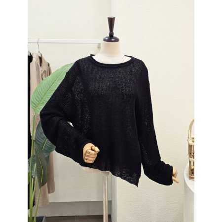 라운드넥 언발란스 슬릿 니트