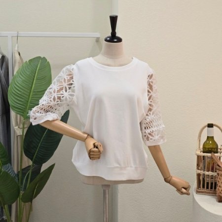 레이스 소매 배색 티셔츠