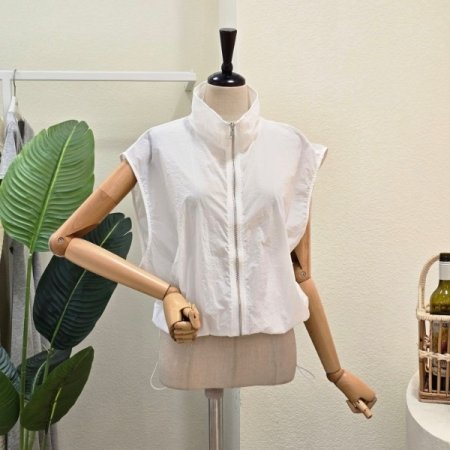 하이넥 지퍼 클로징 베스트