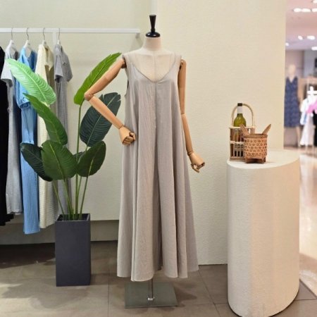 네추럴 핏 슬릿 롱 원피스