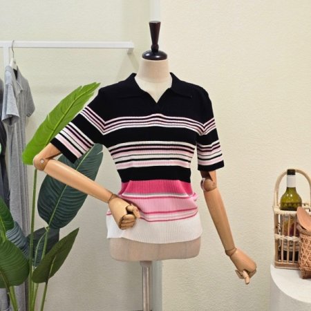 골지 배색 스트라이프 니트