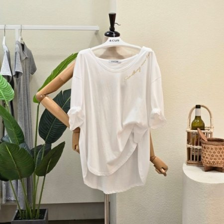 사선 레터링 언발란스 티셔츠