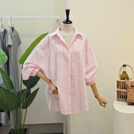 세로 스트라이프 엠보 셔츠