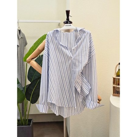 세로 스트라이프 엠보 셔츠