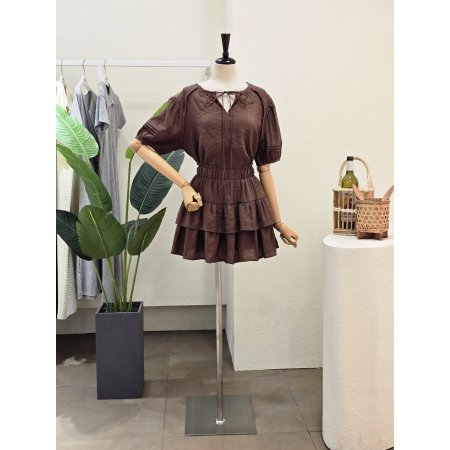 아일렛 블라우스 캉캉 스커트 세트