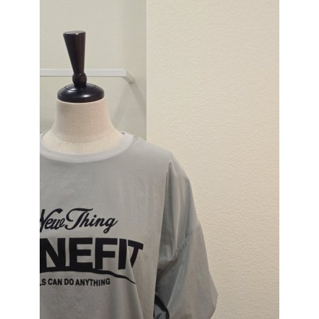 바스락 레터링 맨투맨 티셔츠