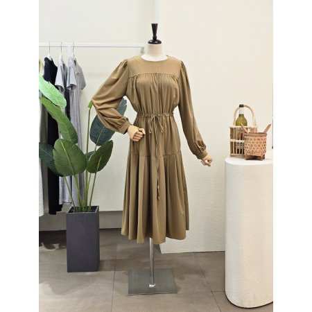 핀턱 셔링 티어드 원피스