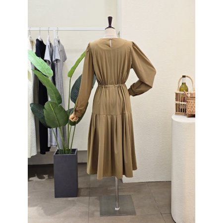 핀턱 셔링 티어드 원피스