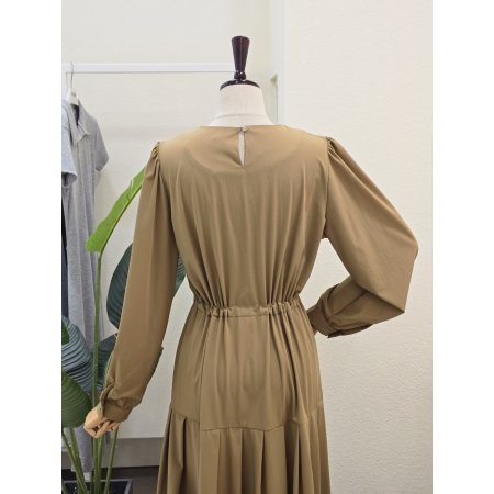 핀턱 셔링 티어드 원피스