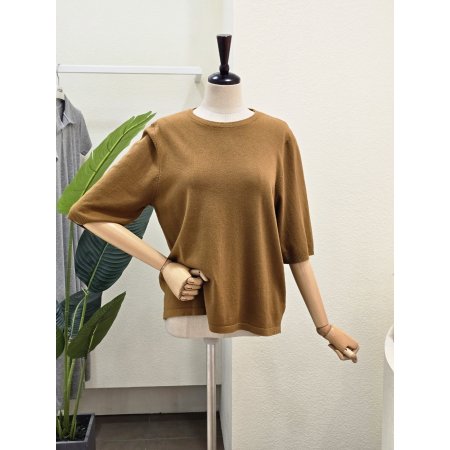 5부 소매 라운드넥 니트