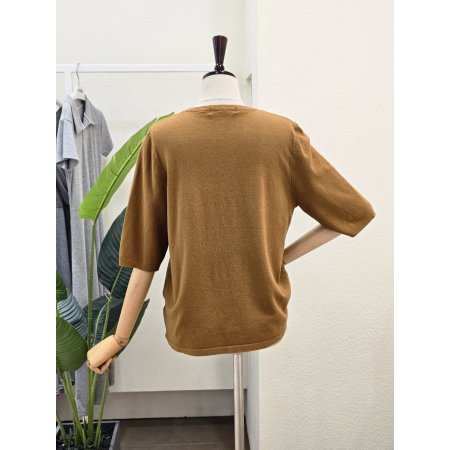 5부 소매 라운드넥 니트