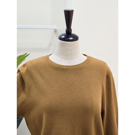 5부 소매 라운드넥 니트