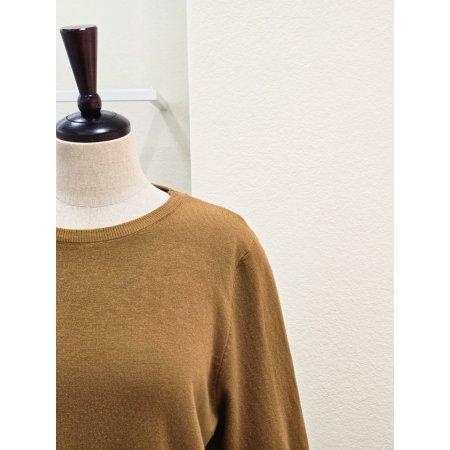 5부 소매 라운드넥 니트