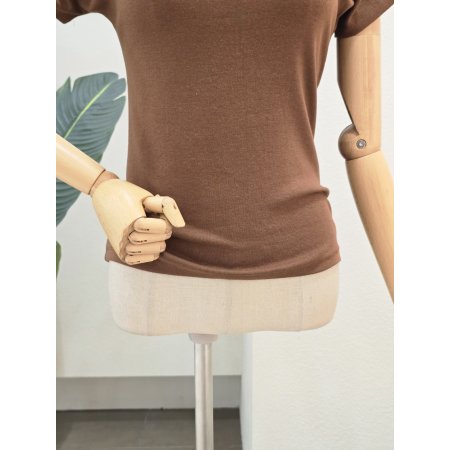 반하이넥 반팔 티셔츠