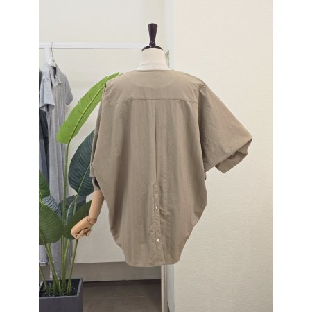 라운드넥 언발란스 루즈핏 점퍼