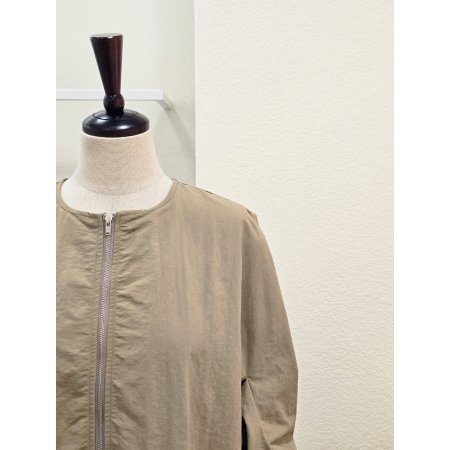 라운드넥 언발란스 루즈핏 점퍼