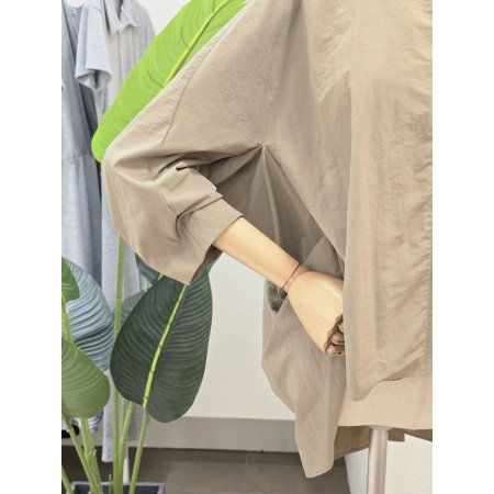 라운드넥 언발란스 루즈핏 점퍼