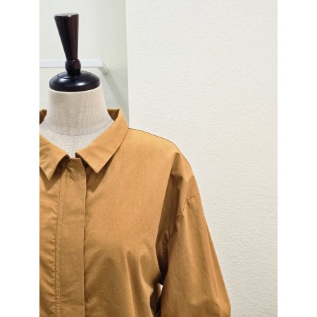 소매 프릴 카라넥 점퍼