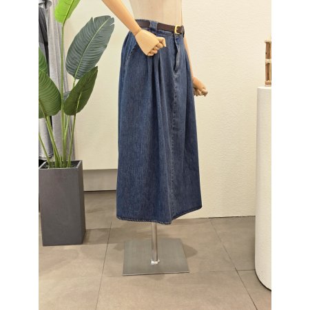 투턱 벨티드 데님 스커트