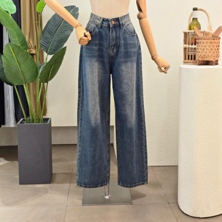 네추럴 워싱 와이드 핏 데님 팬츠