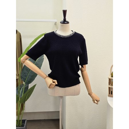 진주 네크라인 케이블 니트