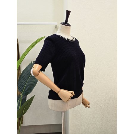 진주 네크라인 케이블 니트