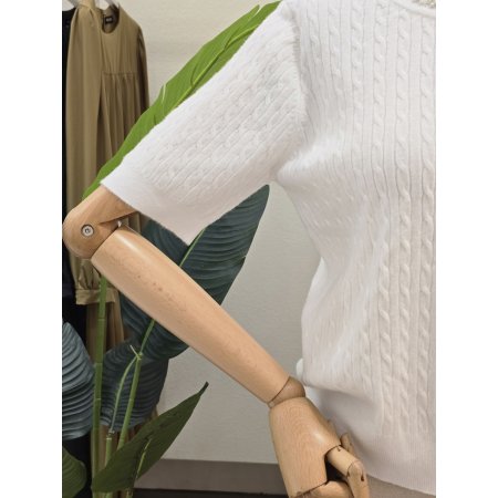 진주 네크라인 케이블 니트