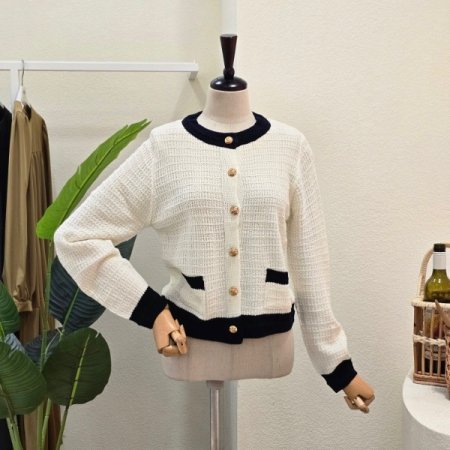 골드 버튼 배색 가디건