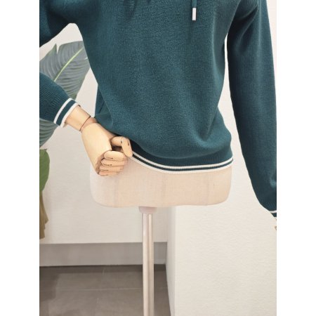 레터링 자수 후드넥 니트