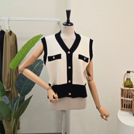 컬러 배색 골드 버튼 베스트