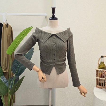 와이드 카라 오프숄더 니트