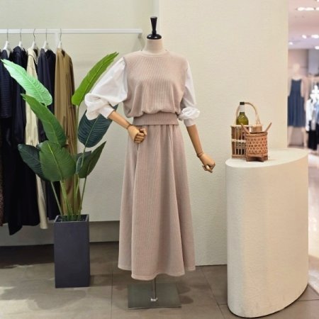 배색 티셔츠 플레어 스커트 세트