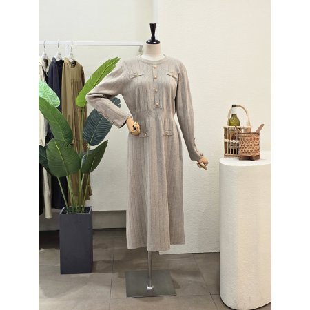 골드 버튼 니트 원피스