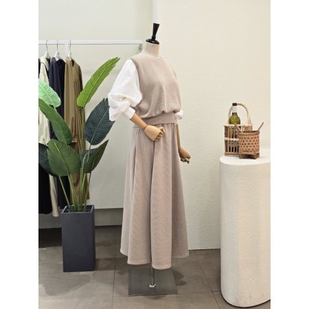 배색 티셔츠 플레어 스커트 세트