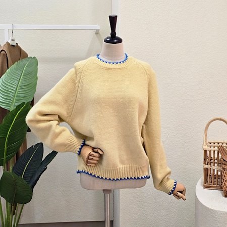 컬러 라인 배색 스웨터