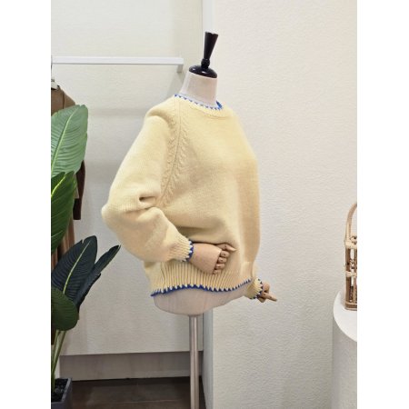 컬러 라인 배색 스웨터