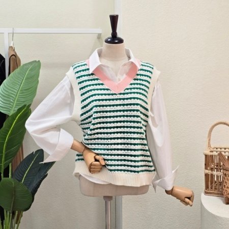 배색 스트라이프 니트 조끼