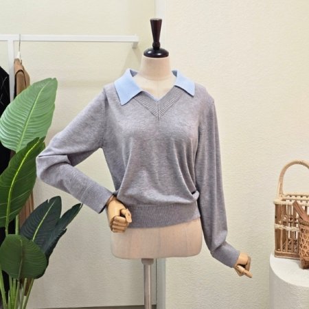 브이 카라넥 레터링 니트