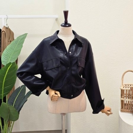 버튼 클로징 에코 레더 재킷