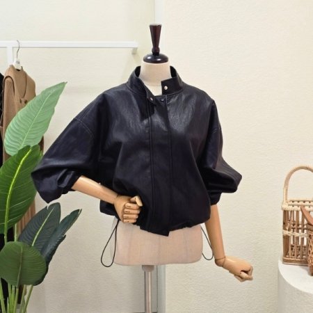 페이크 레더 스트링 점퍼