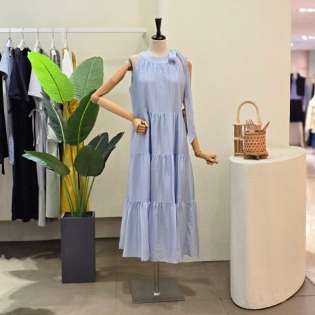 홀터넥 티어드 롱 원피스